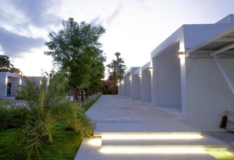 استراحتگاه West View Villa