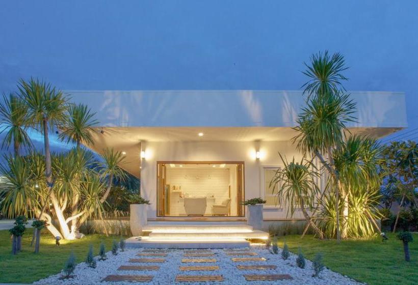 استراحتگاه West View Villa