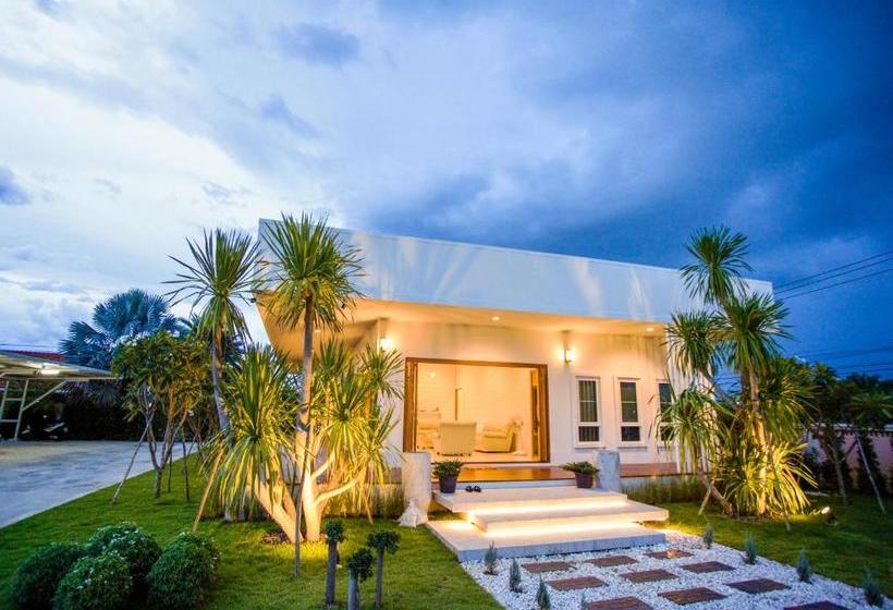 استراحتگاه West View Villa