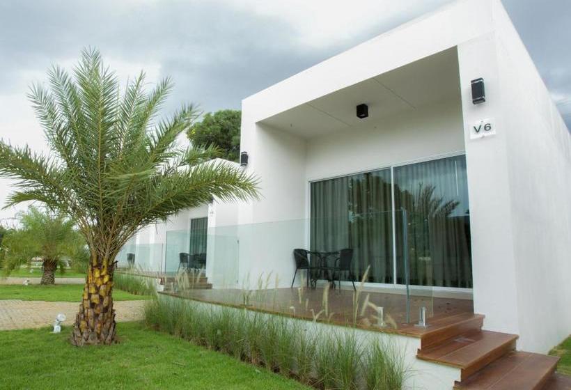 استراحتگاه West View Villa