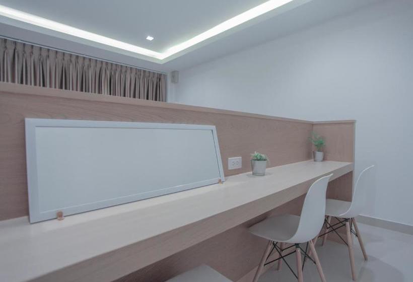 استراحتگاه West View Villa