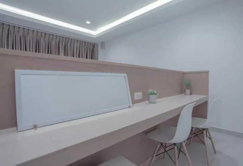 استراحتگاه West View Villa