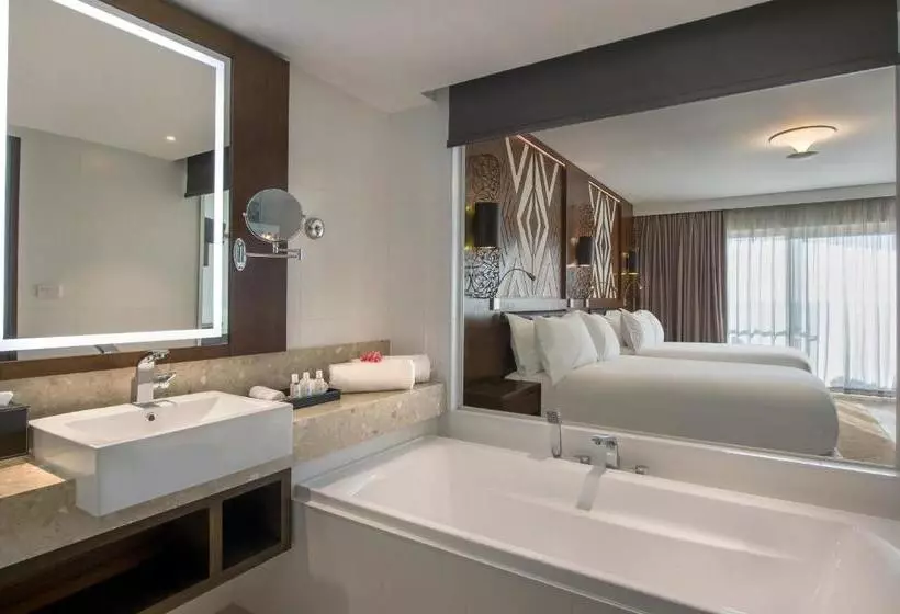 Hotelli Nadi Bay Resort And Spa Fiji