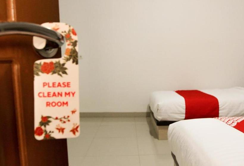 Hotel Oyo 174 Desilva Bandara