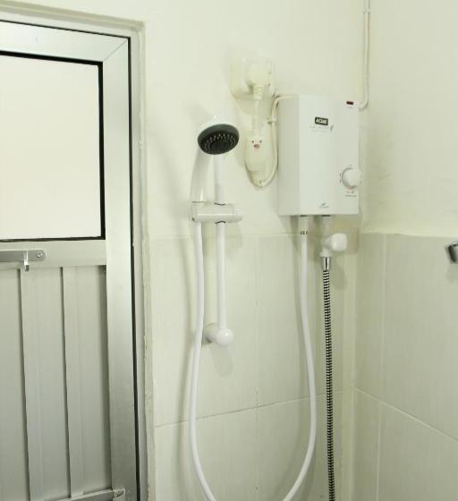 Hotel Oyo 174 Desilva Bandara