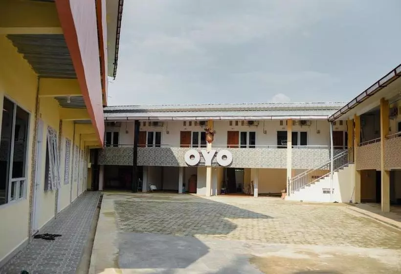 ホテル Oyo 174 Desilva Bandara