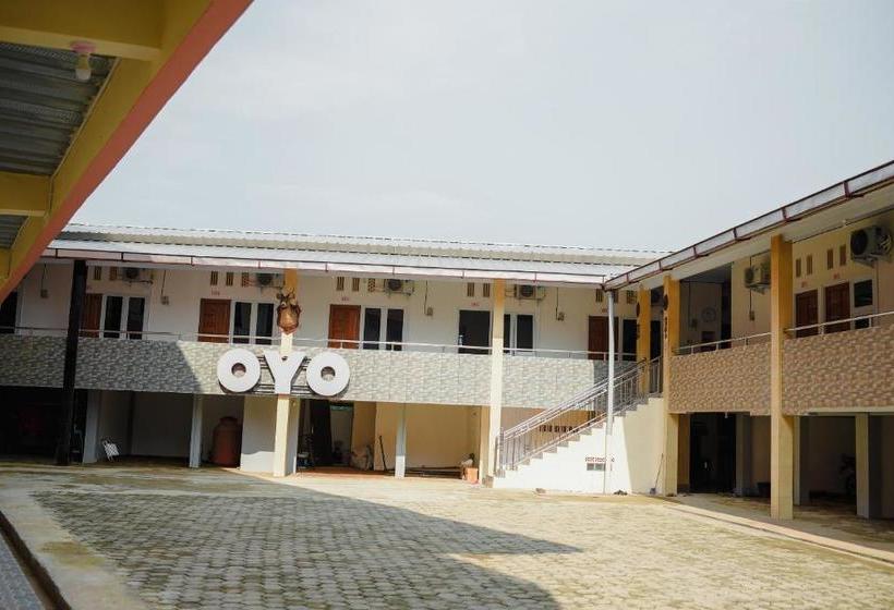 Hotel Oyo 174 Desilva Bandara