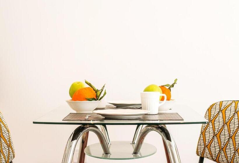 Danezis City Stars Boutique Apart