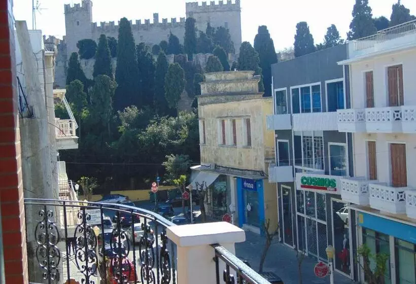 Danezis City Stars Boutique Apart