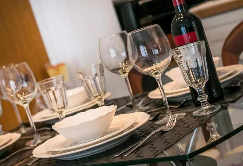 Danezis City Stars Boutique Apart