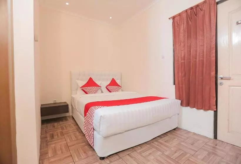 ホテル Capital O 141 Fatmawati Cozy Residence