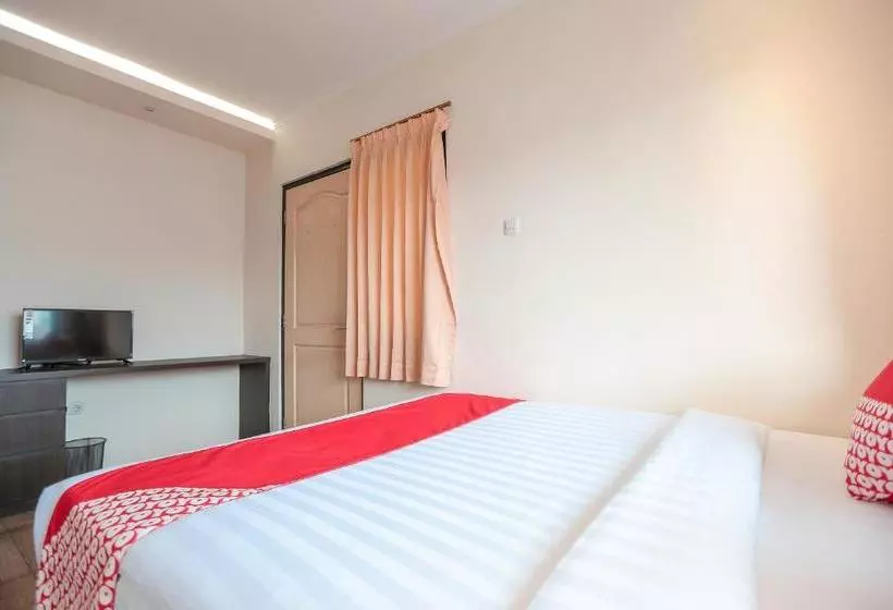 ホテル Capital O 141 Fatmawati Cozy Residence