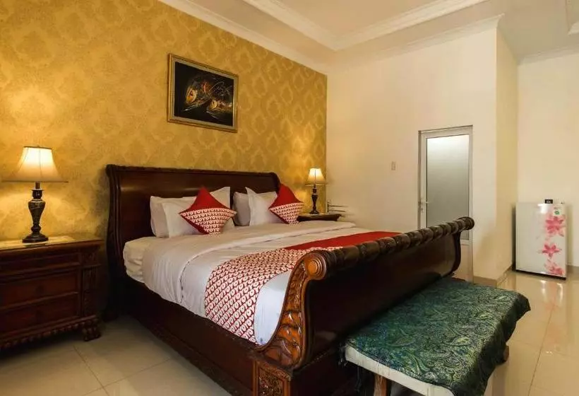 Hotelli Oyo 269 Grand Shaqilla Syariah