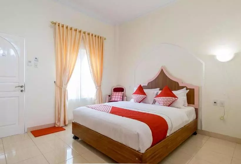 Hotelli Oyo 269 Grand Shaqilla Syariah