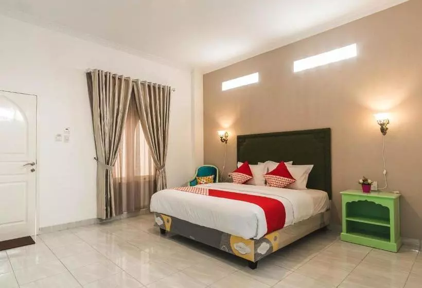 Hotelli Oyo 269 Grand Shaqilla Syariah