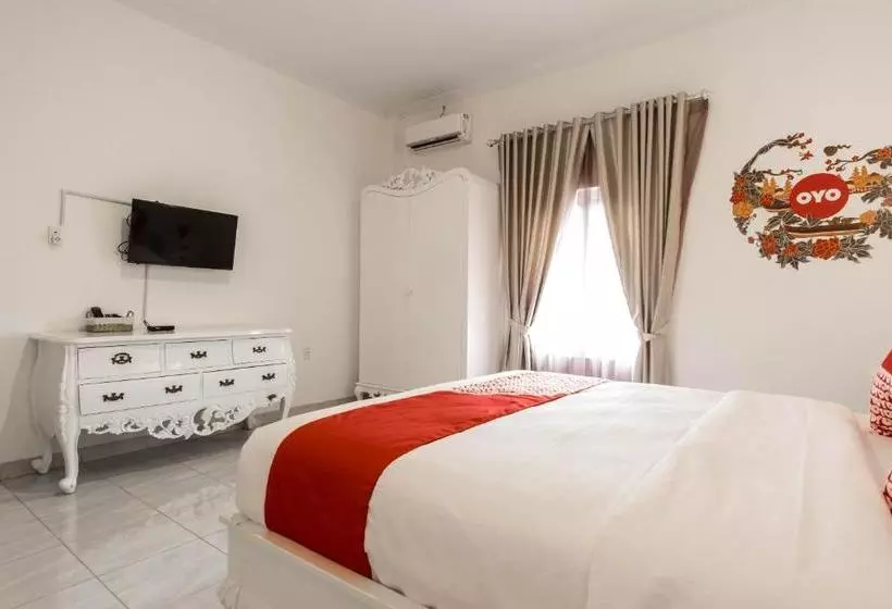 Hotelli Oyo 269 Grand Shaqilla Syariah