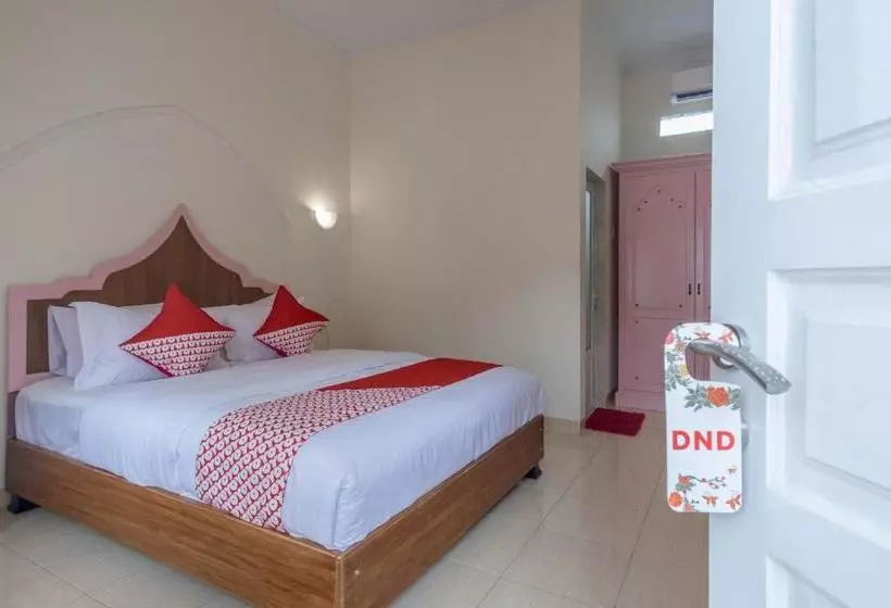 Hotelli Oyo 269 Grand Shaqilla Syariah