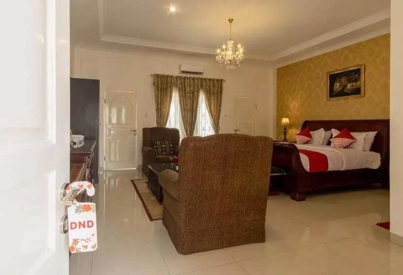 Hotelli Oyo 269 Grand Shaqilla Syariah