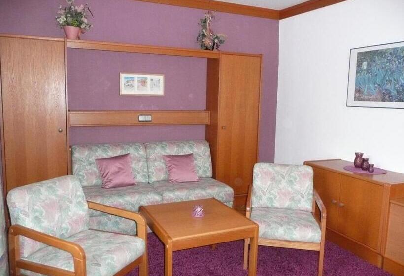 ホテル Zum Weißen Rössl