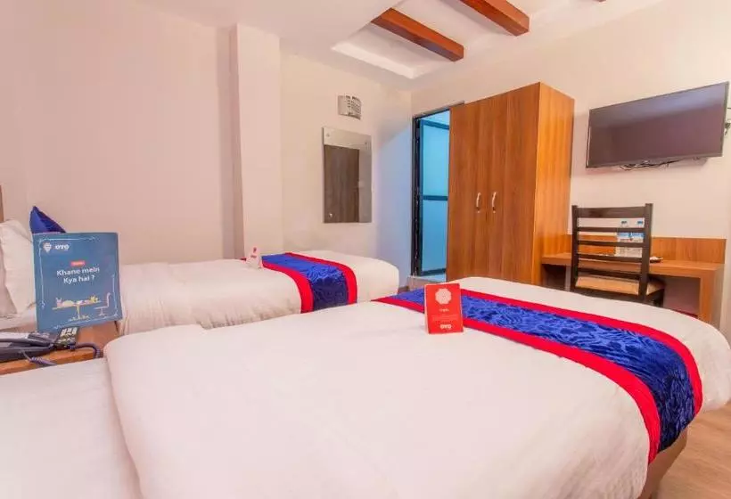 Oyo 136 Hotel Om Plaza