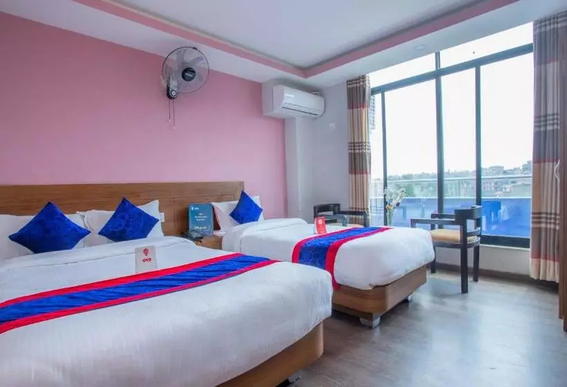 Oyo 136 Hotel Om Plaza