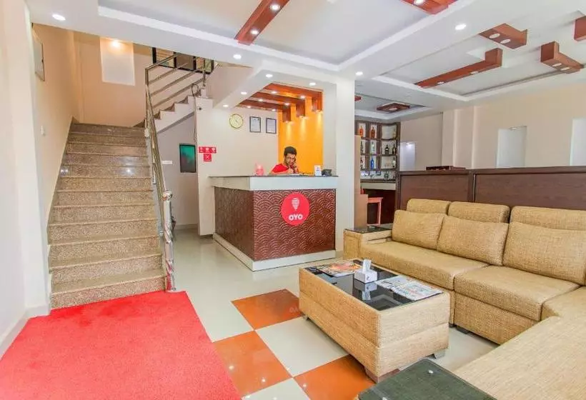 Oyo 136 Hotel Om Plaza