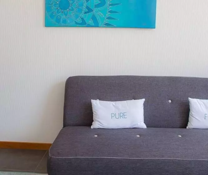 Five Design Rooftop By Storytellers