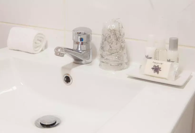 Five Design Rooftop By Storytellers