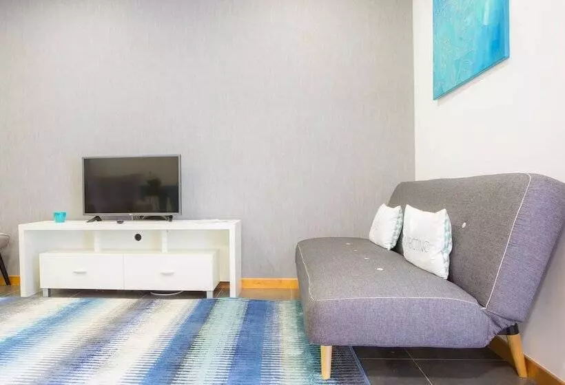 Five Design Rooftop By Storytellers