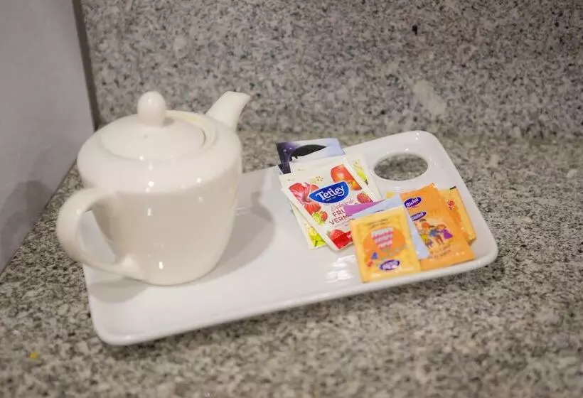 Five Design Rooftop By Storytellers