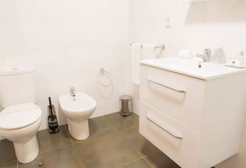 Five Design Rooftop By Storytellers