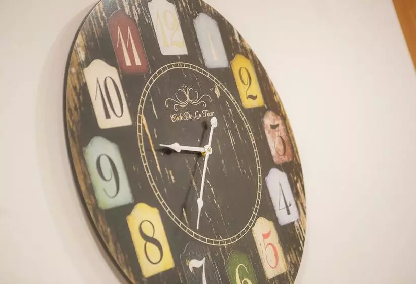 Five Design Rooftop By Storytellers