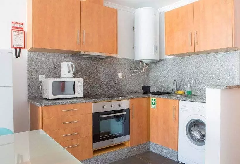 Five Design Rooftop By Storytellers