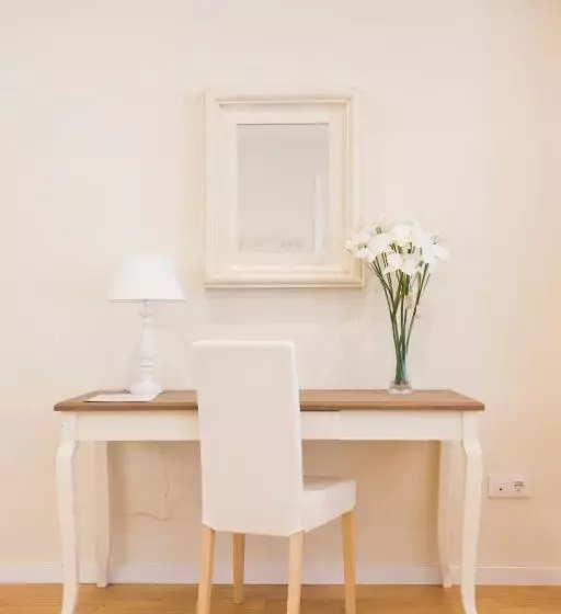 Total Valencia White
