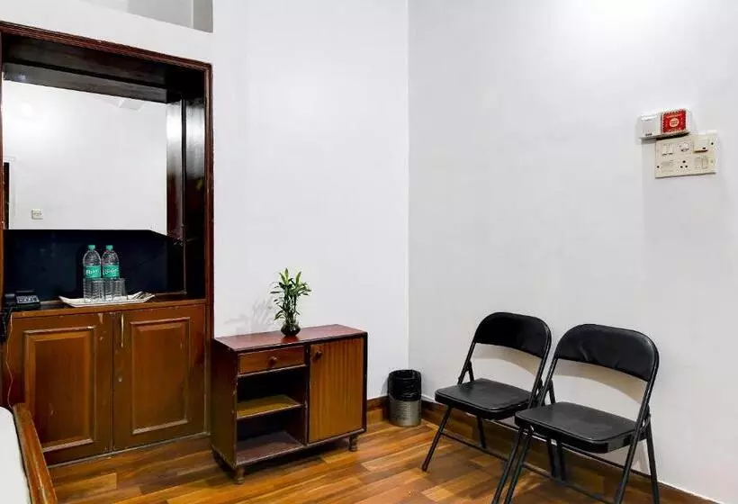 هتل Brill Rooms Near City Centre Metro Station