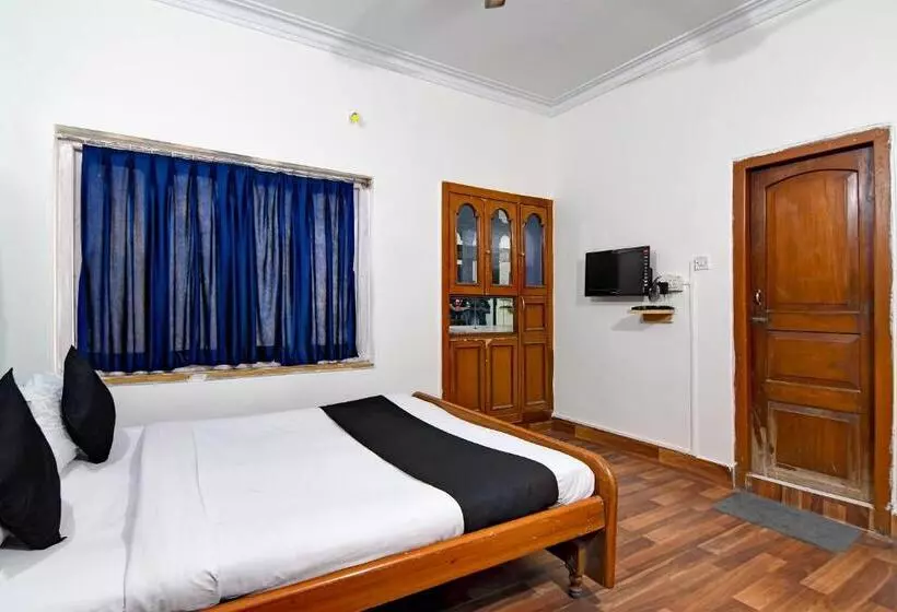 هتل Brill Rooms Near City Centre Metro Station