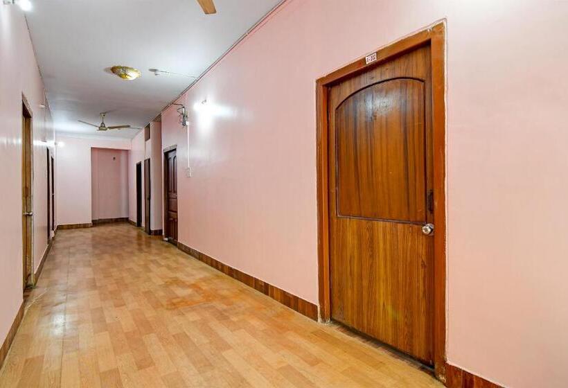 فندق Brill Rooms Near City Centre Metro Station