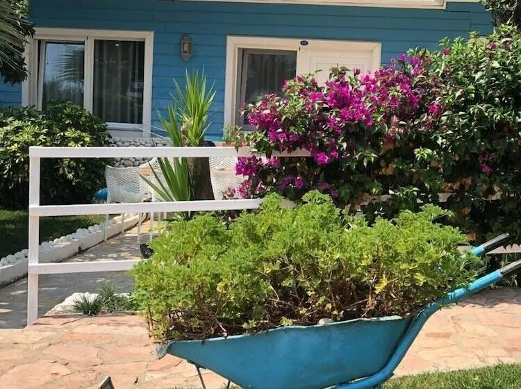 Drymades Bungalows Adults Only
