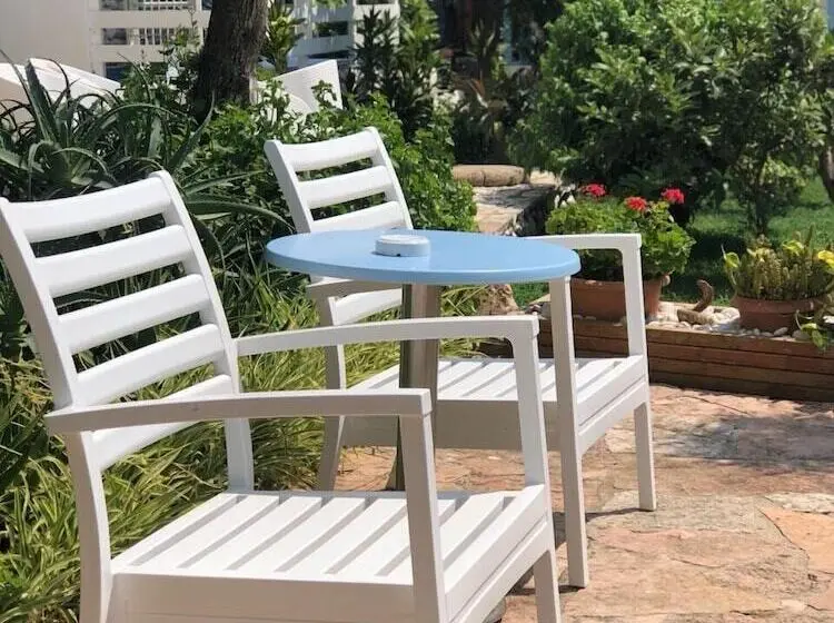 Drymades Bungalows Adults Only