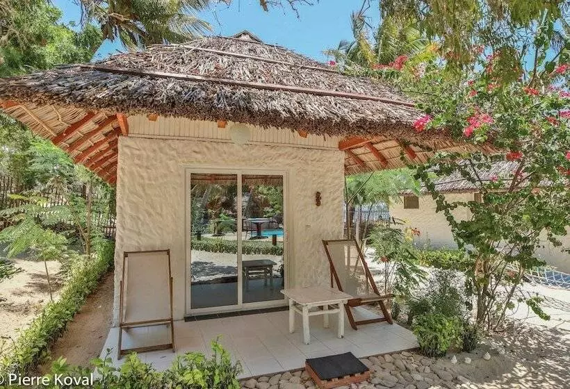 هتل Ifaty Beach Club Resort