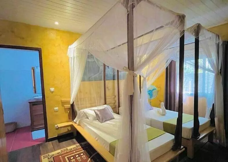 هتل Ifaty Beach Club Resort