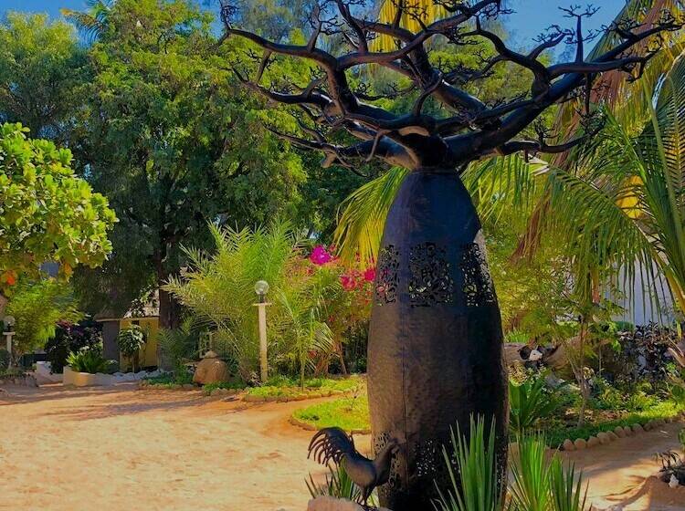 هتل Ifaty Beach Club Resort