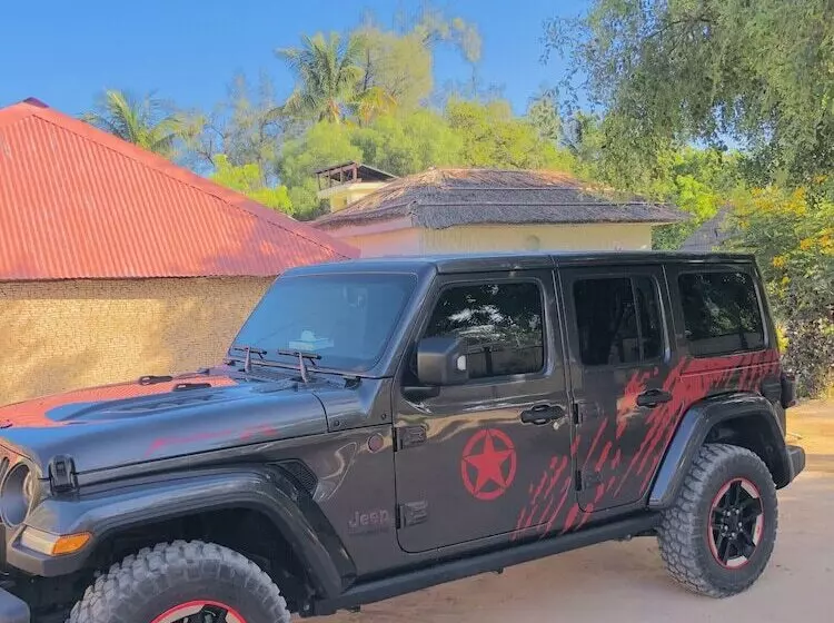 هتل Ifaty Beach Club Resort