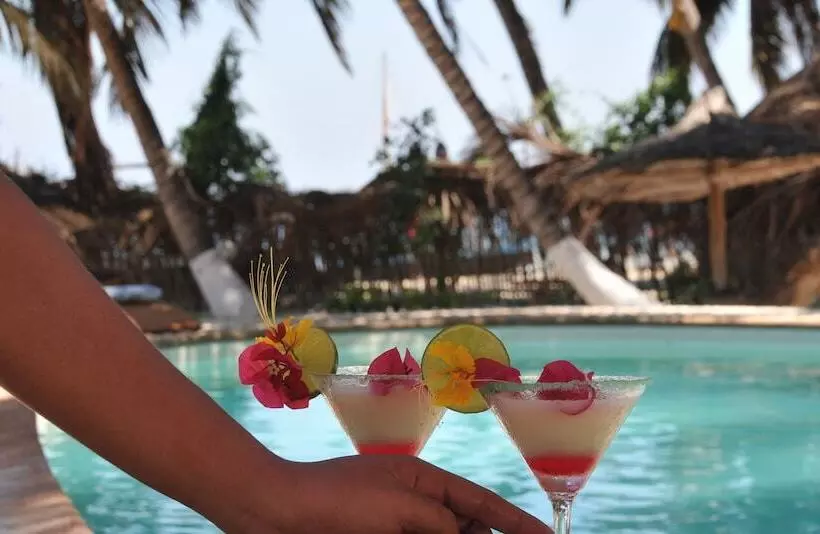 هتل Ifaty Beach Club Resort