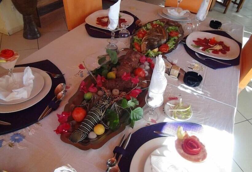 هتل Ifaty Beach Club Resort