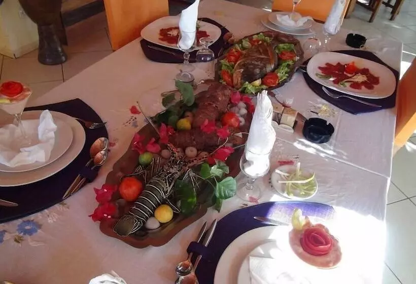 هتل Ifaty Beach Club Resort