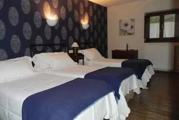 فندق ريفى Castillo Valdés Salas