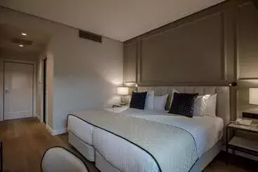 فندق Silken Ciudad De Vitoria