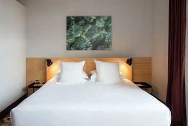 Alexandra Barcelona Hotel, Curio Collection By Hilton