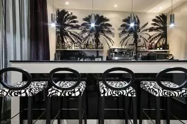 Отель California